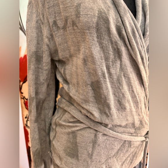 Sarah Pacini Abstract Wrap Sweater Top - Picture 3 of 6